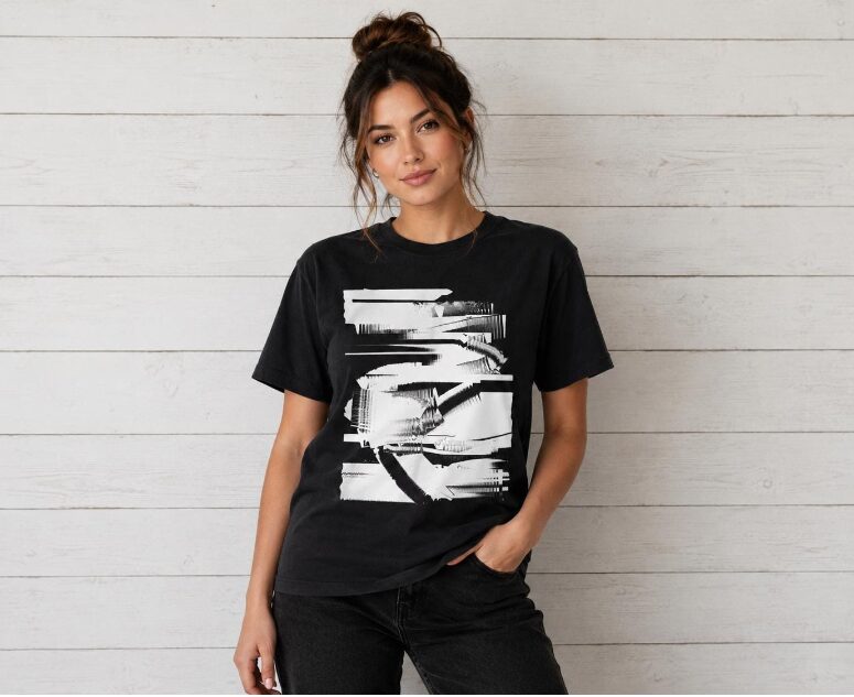 Black mirror art T-shirt